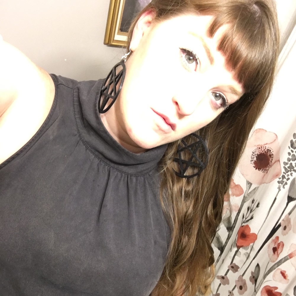 Meet your Posher, Posh